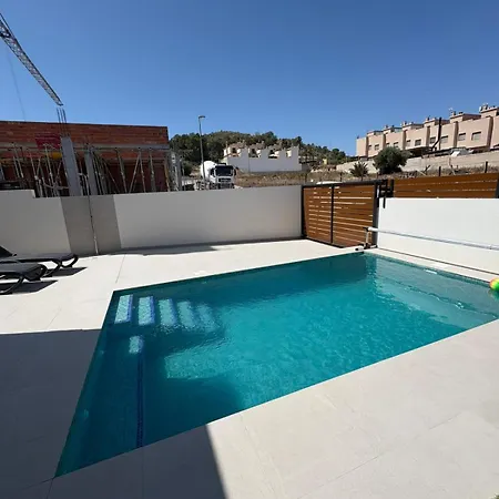 Luxury Pool Clrc *
