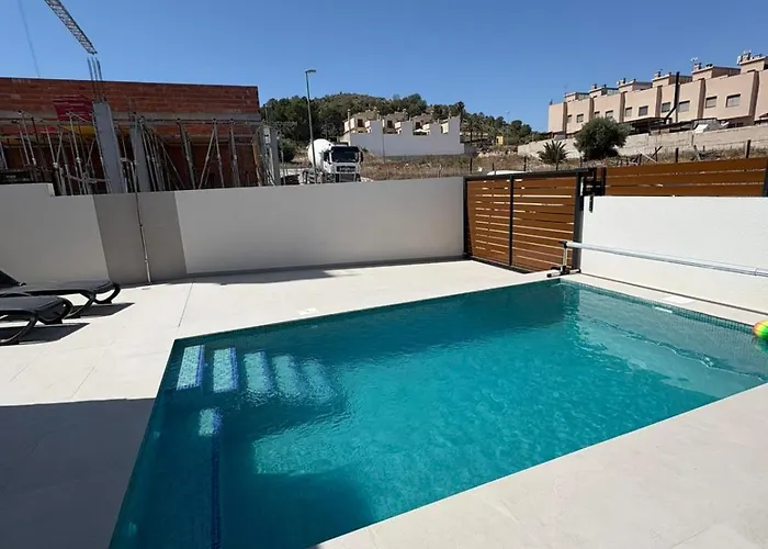 Luxury Pool Clrc *